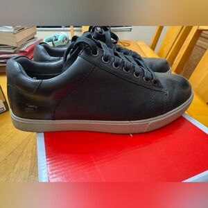 Skechers Mens , boys leather Classic Fit Memory Foam Sneaker Shoes Black Size 8